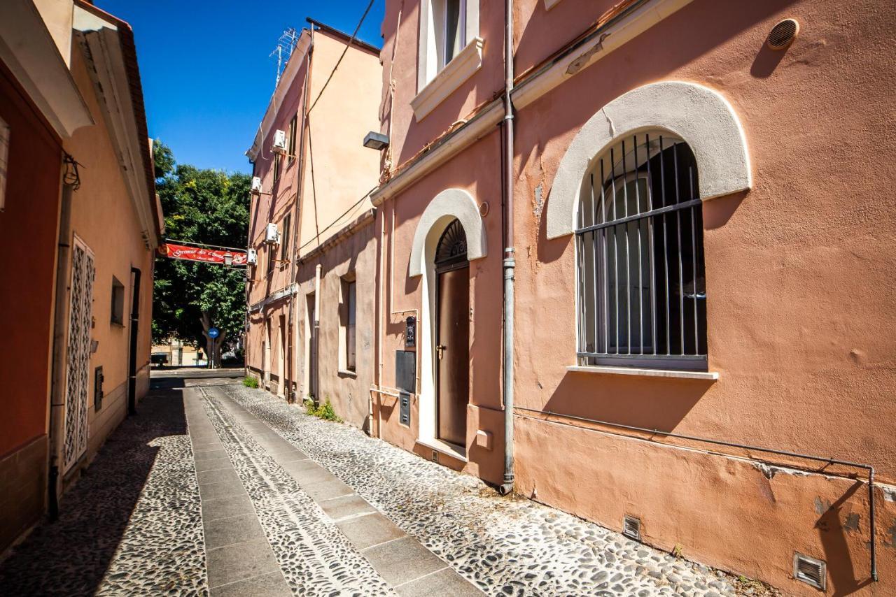 Suite Home Al Centro Di Sassari Exterior photo